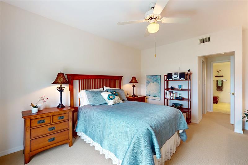 Image 16 of 53 For 5045 Harmony Cir  205