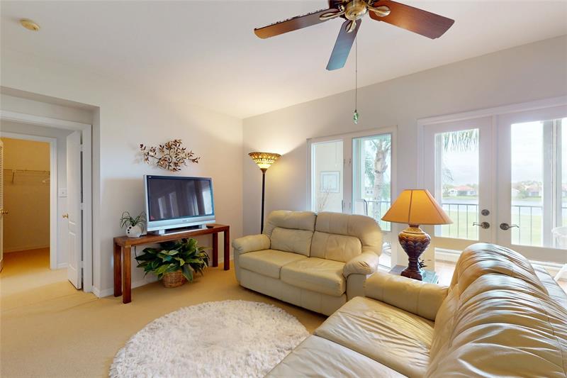 Image 4 of 53 For 5045 Harmony Cir  205