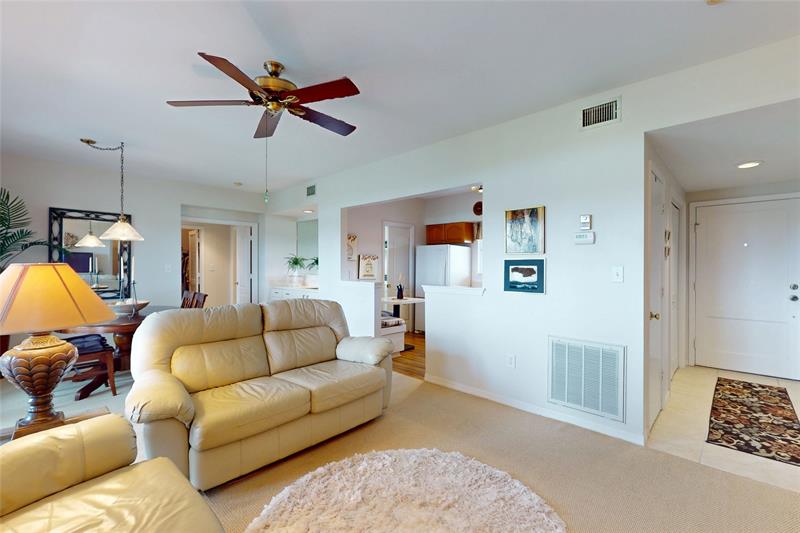 Image 5 of 53 For 5045 Harmony Cir  205