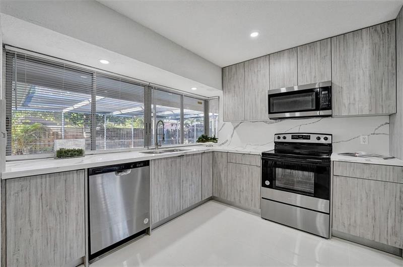 Image 10 of 48 For 8800 5th St  