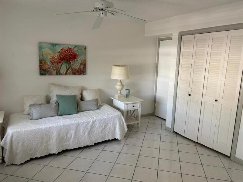 Image 26 of 27 For 6417 Bay Club Dr  3