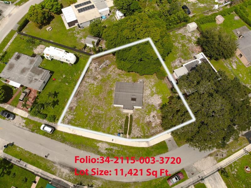 Image 3 of 6 For 16320 19th Ct