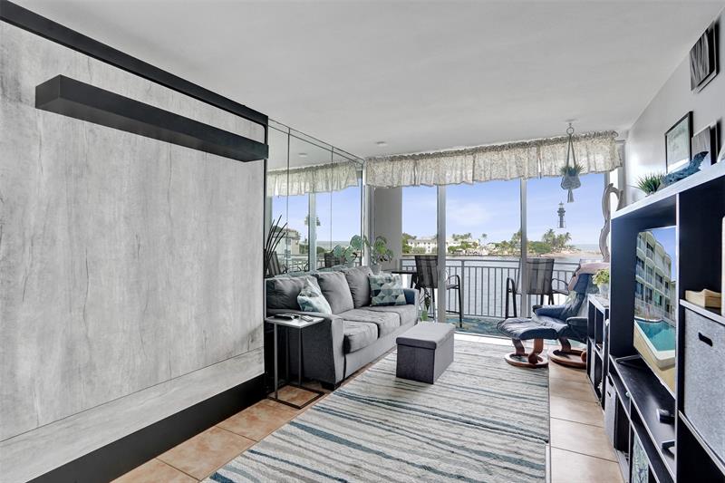 Image 13 of 43 For 2508 Bay Dr  303