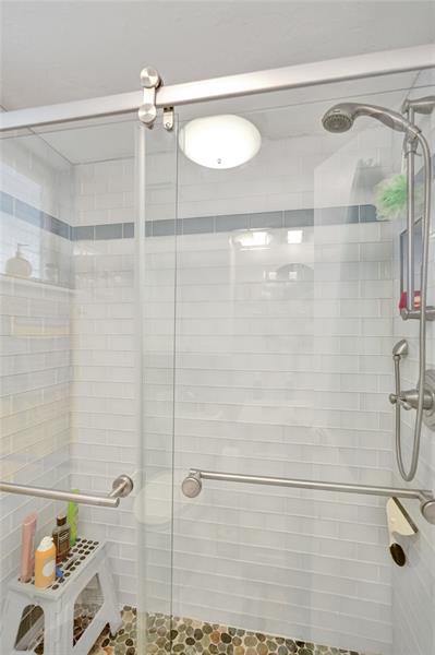 Image 22 of 43 For 2508 Bay Dr  303