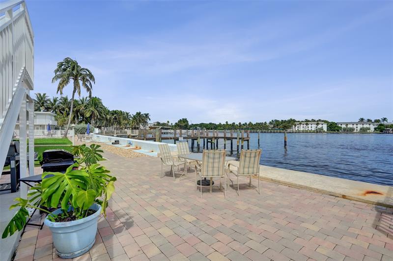 Image 28 of 43 For 2508 Bay Dr  303