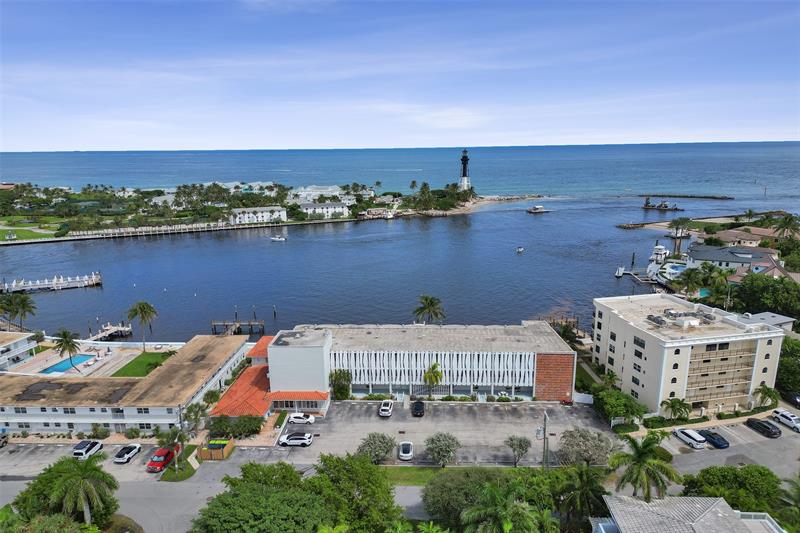 Image 36 of 43 For 2508 Bay Dr  303