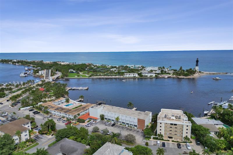 Image 37 of 43 For 2508 Bay Dr  303