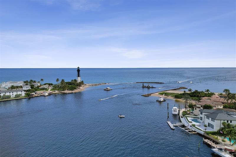 Image 39 of 43 For 2508 Bay Dr  303