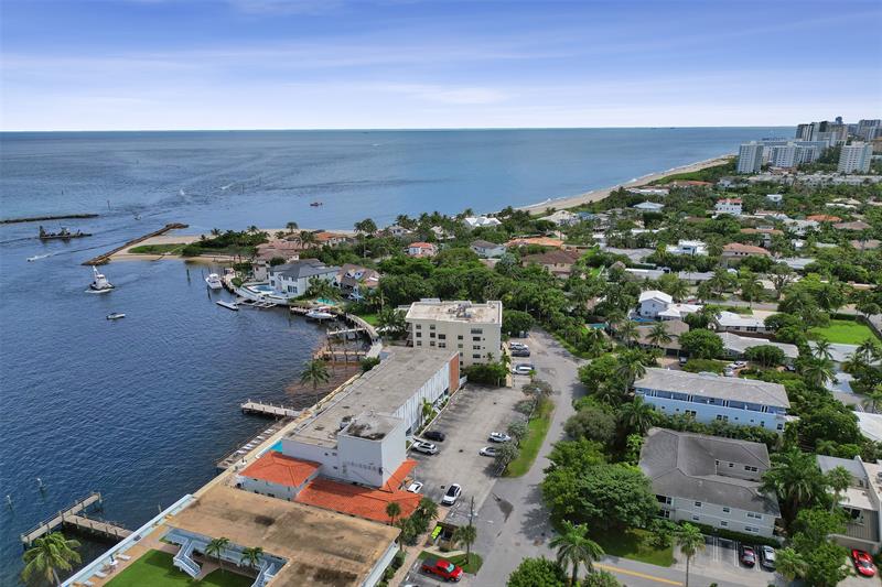 Image 40 of 43 For 2508 Bay Dr  303