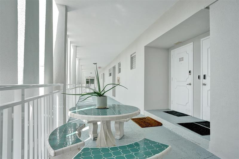 Image 7 of 43 For 2508 Bay Dr  303