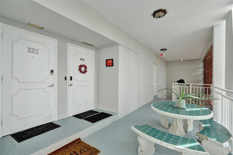 Image 8 of 43 For 2508 Bay Dr  303