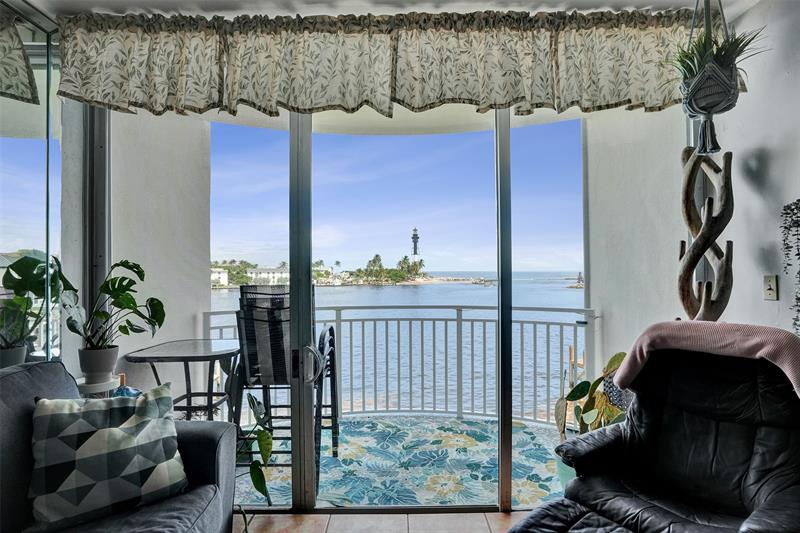 Image 9 of 43 For 2508 Bay Dr  303