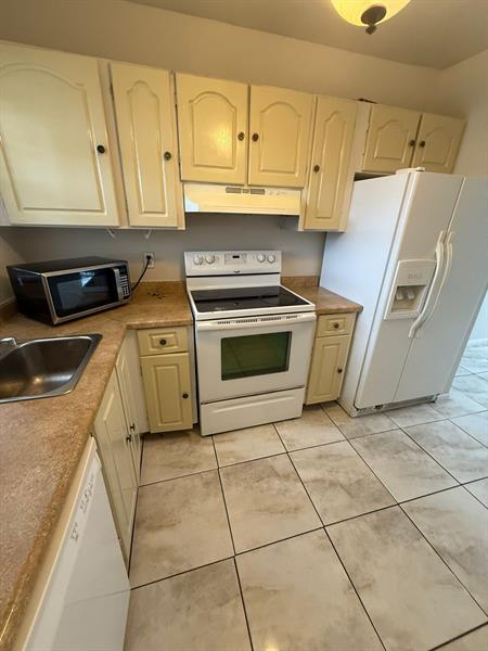 Image 3 of 17 For 2060 81st Ave  326