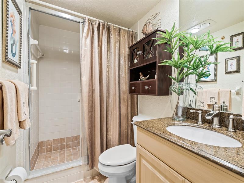 Image 16 of 22 For 4221 Palm Aire Dr  102