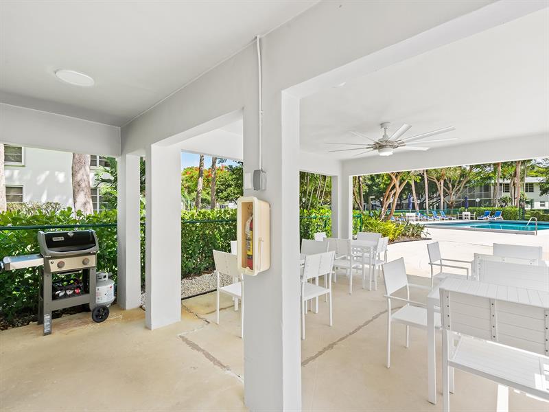 Image 22 of 22 For 4221 Palm Aire Dr  102