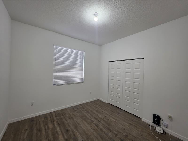 Image 16 of 27 For 19117 8th Ct