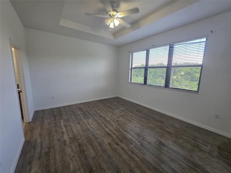 Image 8 of 27 For 19117 8th Ct