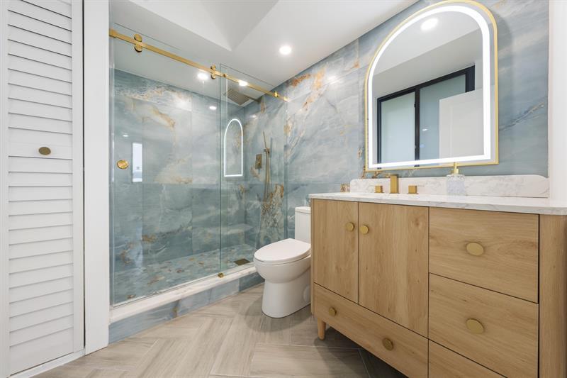Image 12 of 30 For 1578 Ocean Lane  114