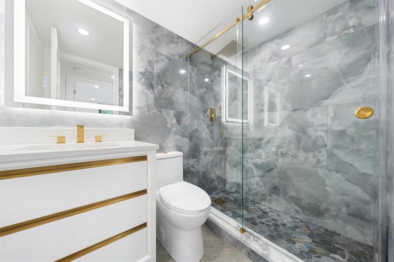 Image 15 of 30 For 1578 Ocean Lane  114