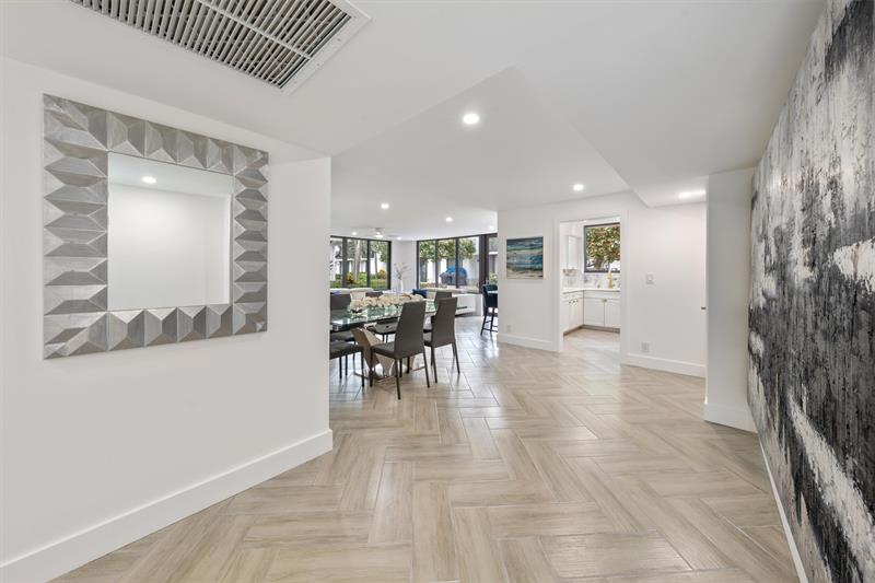 Image 18 of 30 For 1578 Ocean Lane  114