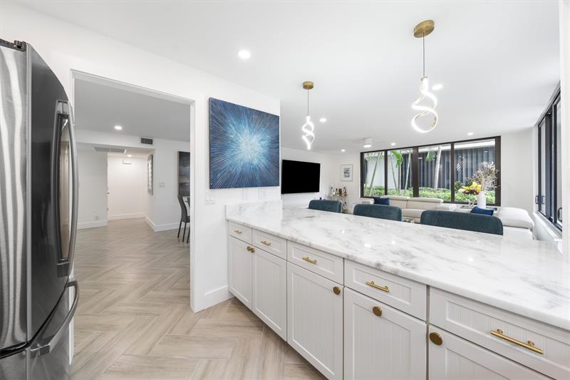 Image 6 of 30 For 1578 Ocean Lane  114