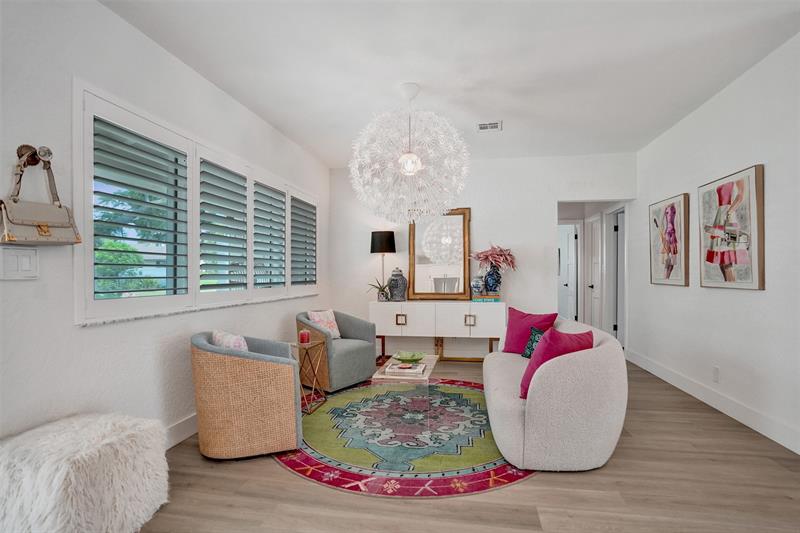 Image 10 of 90 For 3206 Robbins Rd