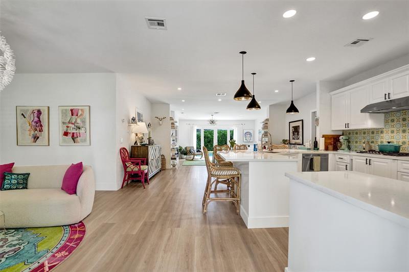 Image 12 of 90 For 3206 Robbins Rd