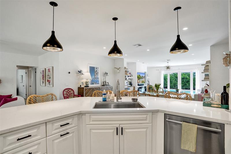 Image 18 of 90 For 3206 Robbins Rd