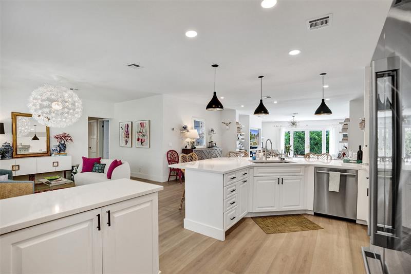 Image 19 of 90 For 3206 Robbins Rd