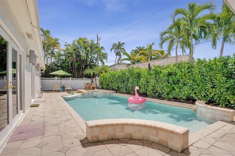 Image 3 of 90 For 3206 Robbins Rd