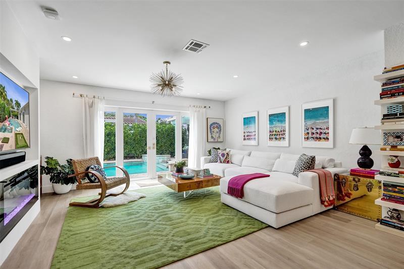 Image 36 of 90 For 3206 Robbins Rd