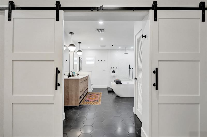 Image 40 of 90 For 3206 Robbins Rd