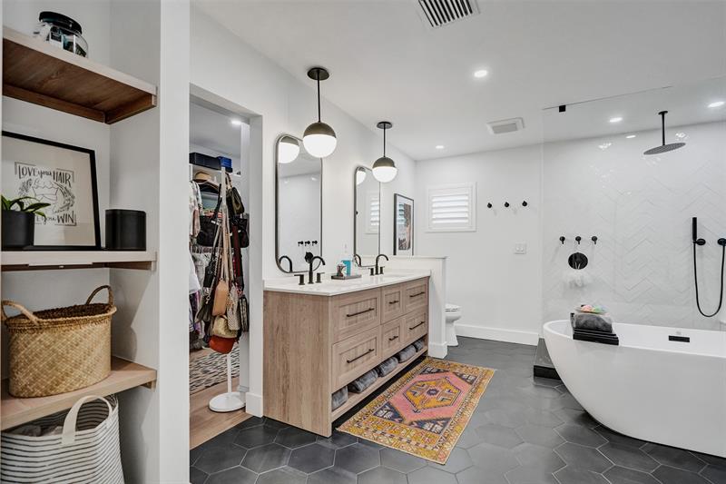 Image 42 of 90 For 3206 Robbins Rd