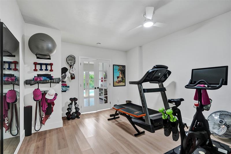 Image 61 of 90 For 3206 Robbins Rd