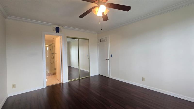 Image 18 of 33 For 8871 Wiles Road  202