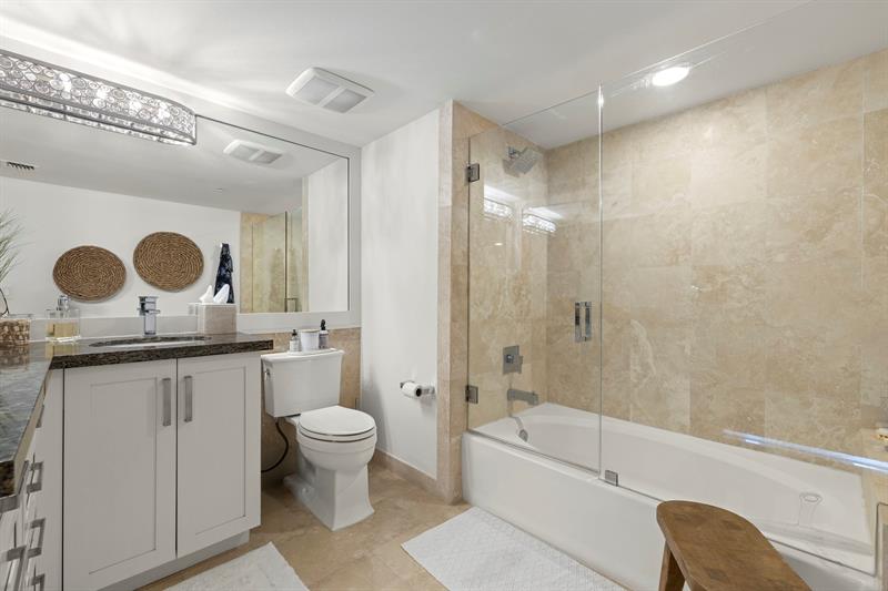 Image 14 of 23 For 99 Mizner Boulevard  403
