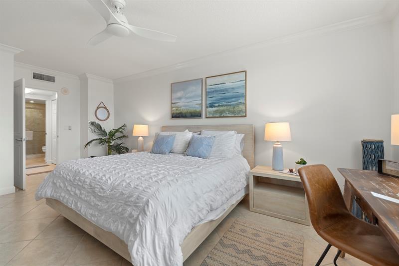 Image 17 of 23 For 99 Mizner Boulevard  403