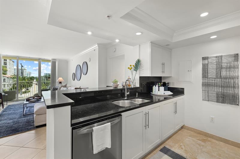Image 9 of 23 For 99 Mizner Boulevard  403