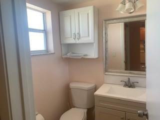 Image 5 of 11 For 608 Natura Blvd  305