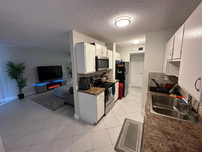 Image 13 of 13 For 3550 Blue Lake Dr  101