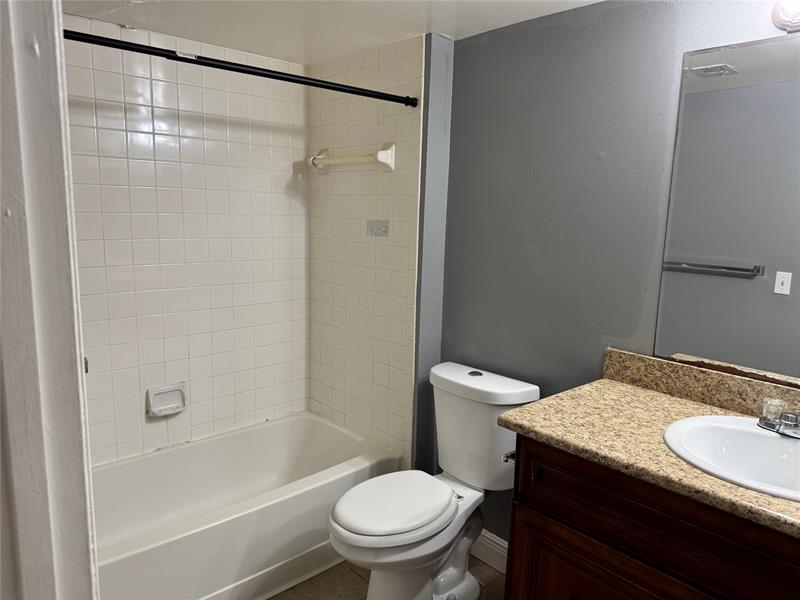 Image 10 of 16 For 9999 Summerbreeze Dr  704