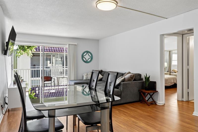 Image 11 of 20 For 1428 4th Ave  228