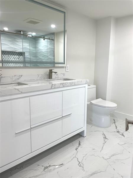 Image 10 of 14 For 3430 Galt Ocean Dr  908