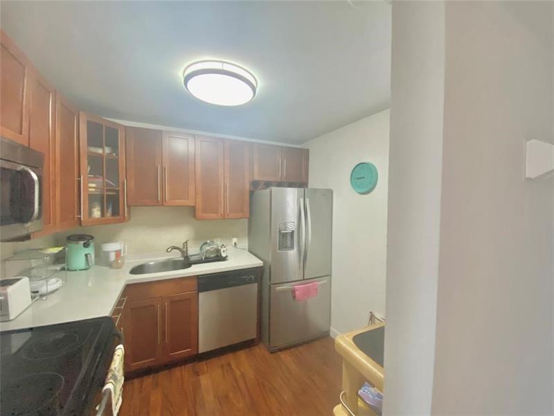 Image 5 of 11 For 20400 Country Club Dr  417
