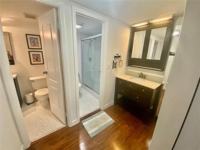Image 7 of 11 For 20400 Country Club Dr  417