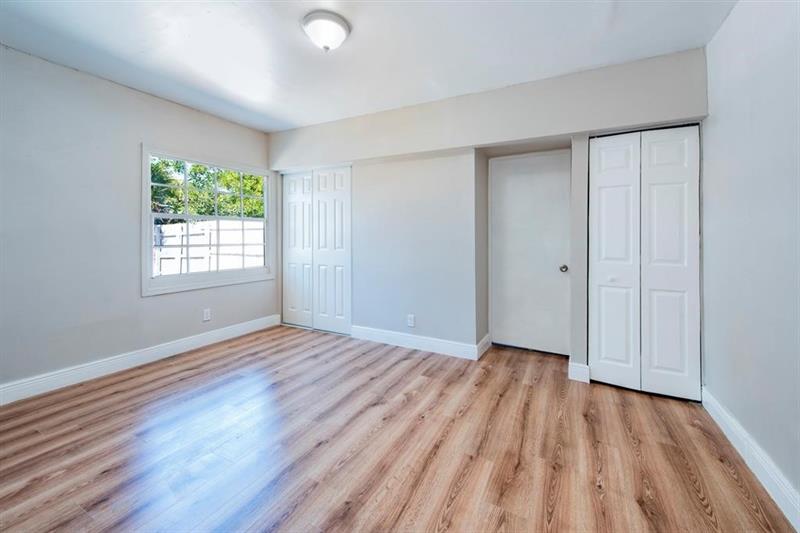 Image 12 of 22 For 1031 6th Way