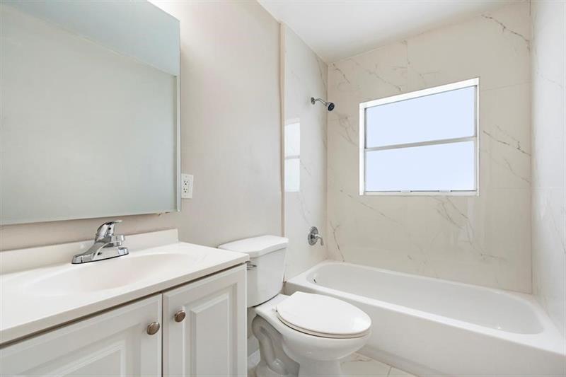 Image 17 of 22 For 1031 6th Way