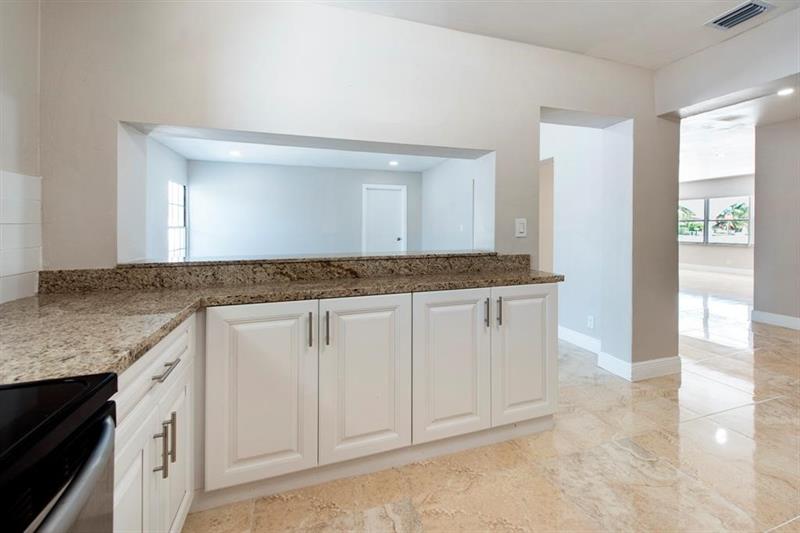 Image 9 of 22 For 1031 6th Way
