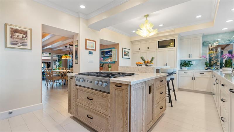 Image 21 of 64 For 615 Idlewyld Drive