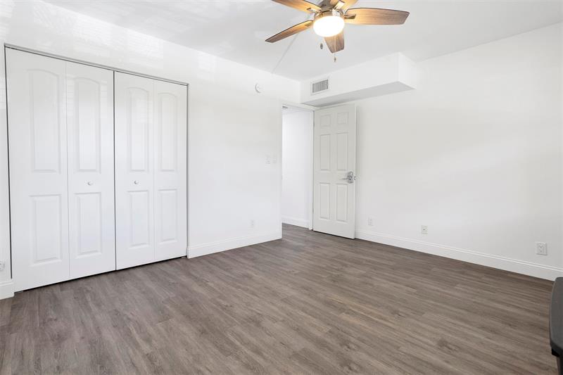 Image 26 of 46 For 2805 Victoria Way  F 2